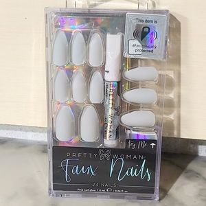Light Gray Nail Set